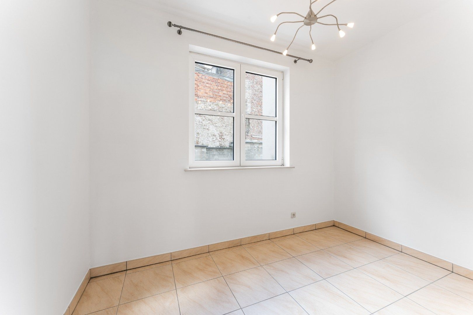 Recent & lichtrijk appartement (incl. autostaanplaats!) gelegen nabij de Bijloke site in Gent met zicht op de Leie.  foto 10