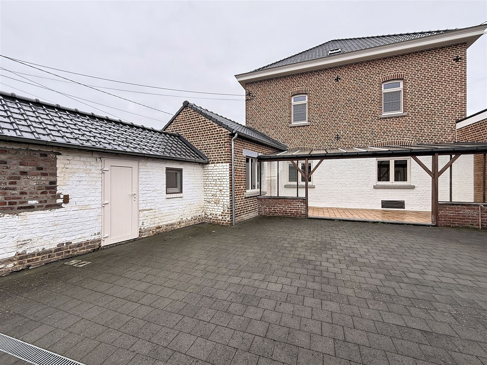 Ruime woning met 4 slpks en verhuurde studio + tuin foto 36