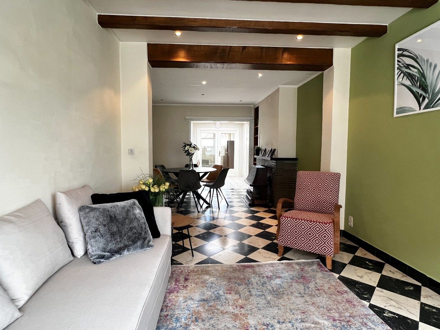 Charmante rijwoning te koop in hartje Harelbeke! – een ideale starterswoning of slimme investering! foto 3