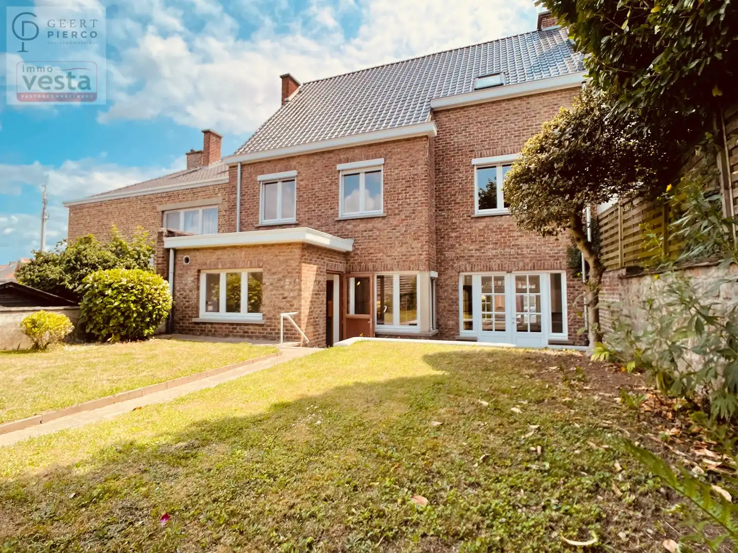 Prachtige gerenoveerde gezinswoning foto 38