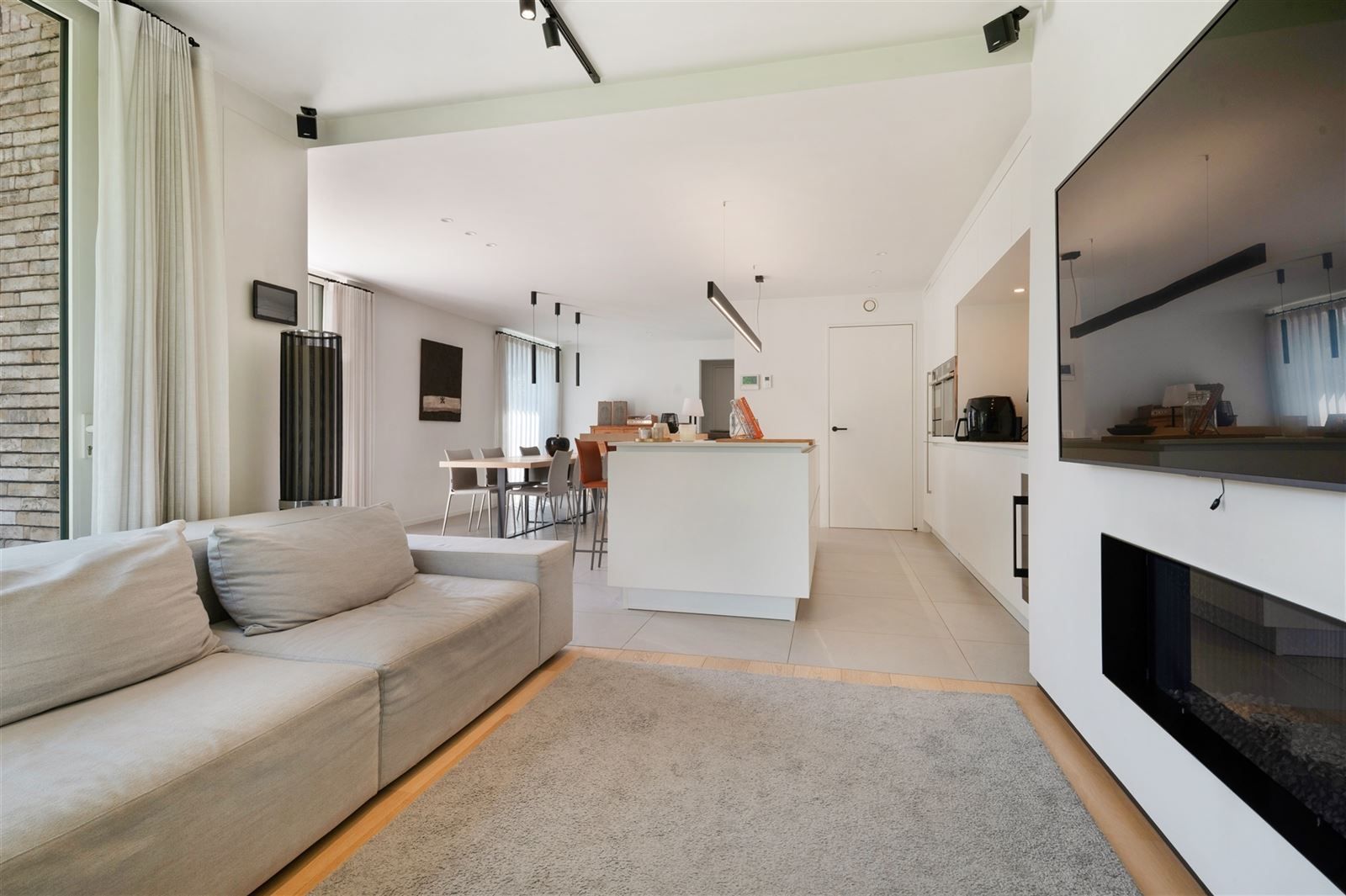 Gelijkvloers luxe appartement mét tuin foto 8