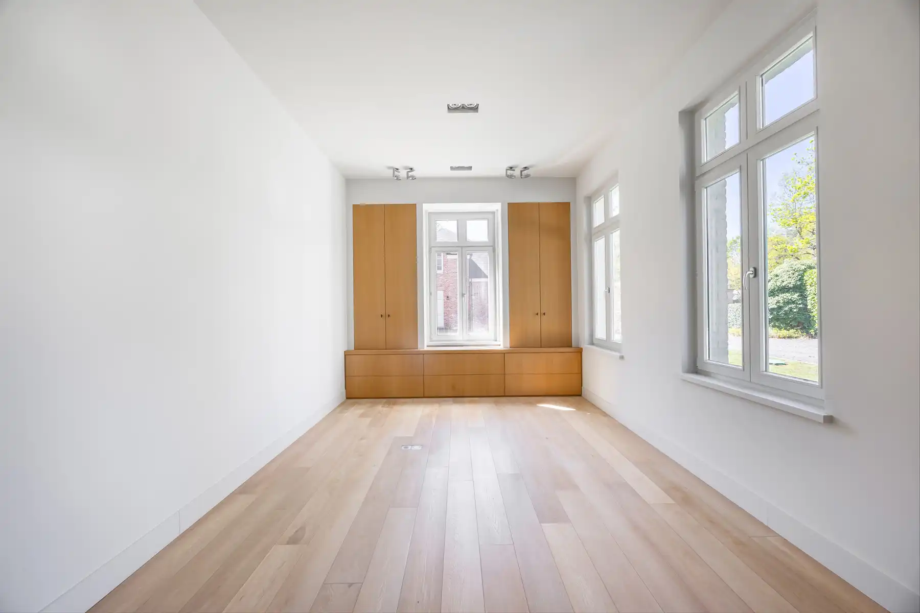 Magnifieke villa op 2.415 m² in residentiële wijk foto 21