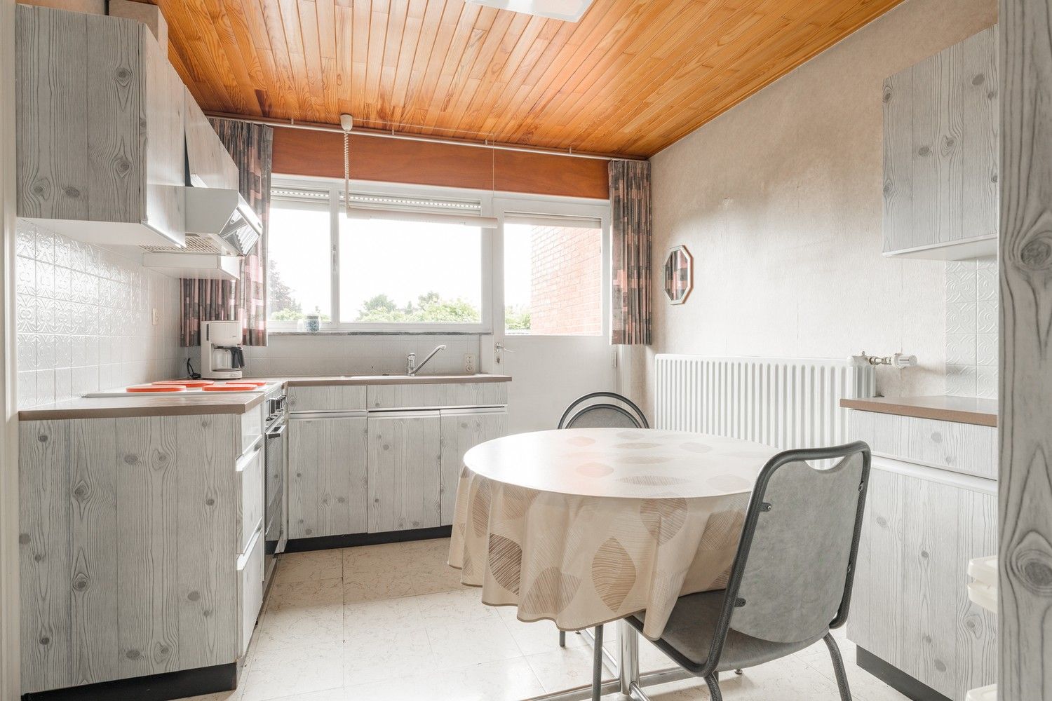 Ruime splitlevelwoning op 1126 m² in Achel, nabij de Nederlandse grens! foto 8
