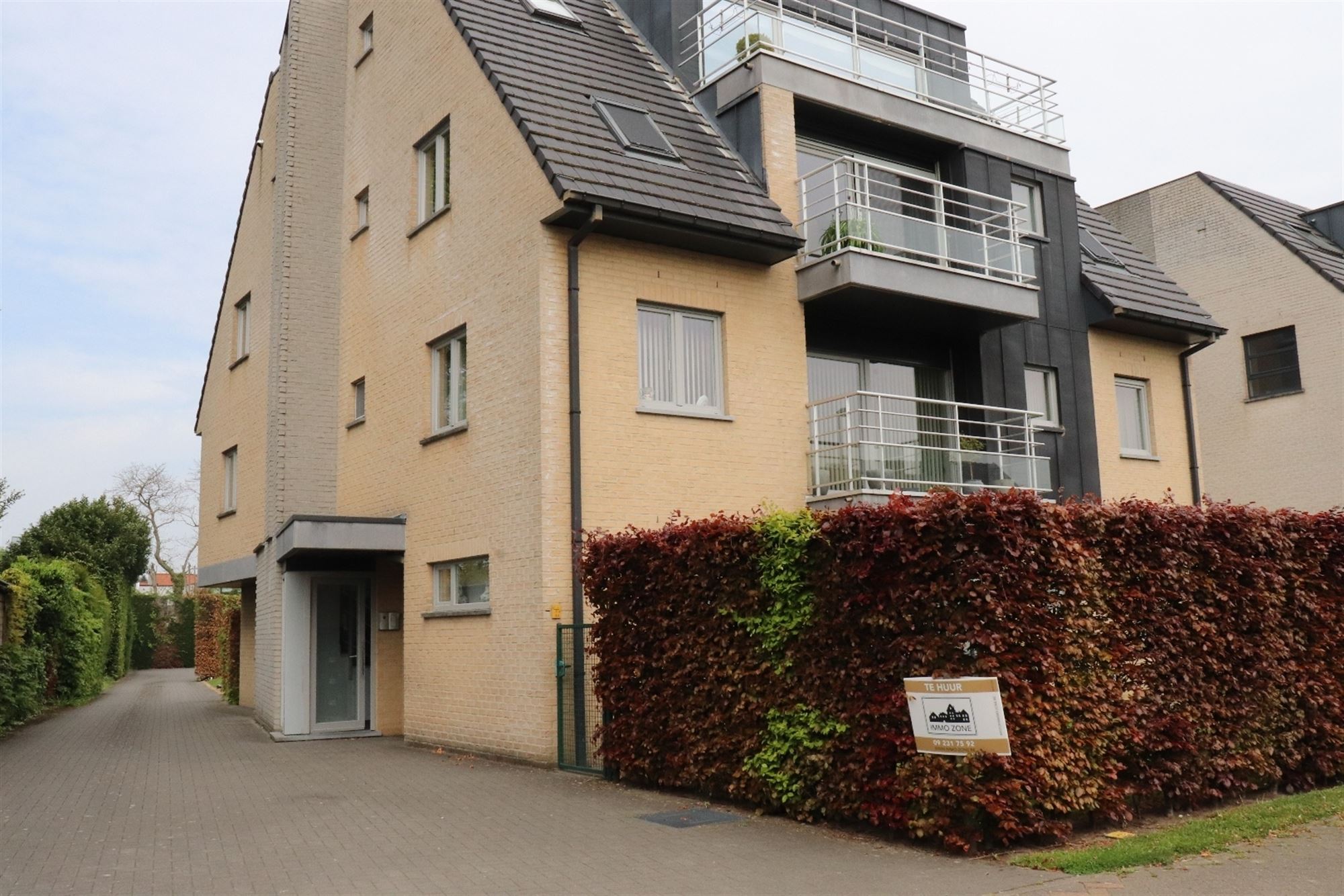 Gunstig gegelegen appartement met terras met open zicht. foto 1