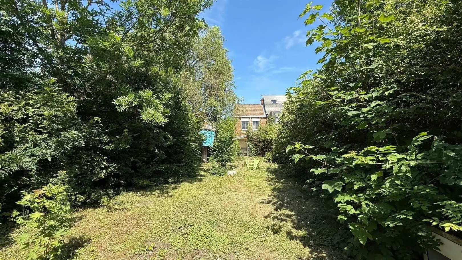 HOB met 4 slaapkamers en grote tuin foto 17