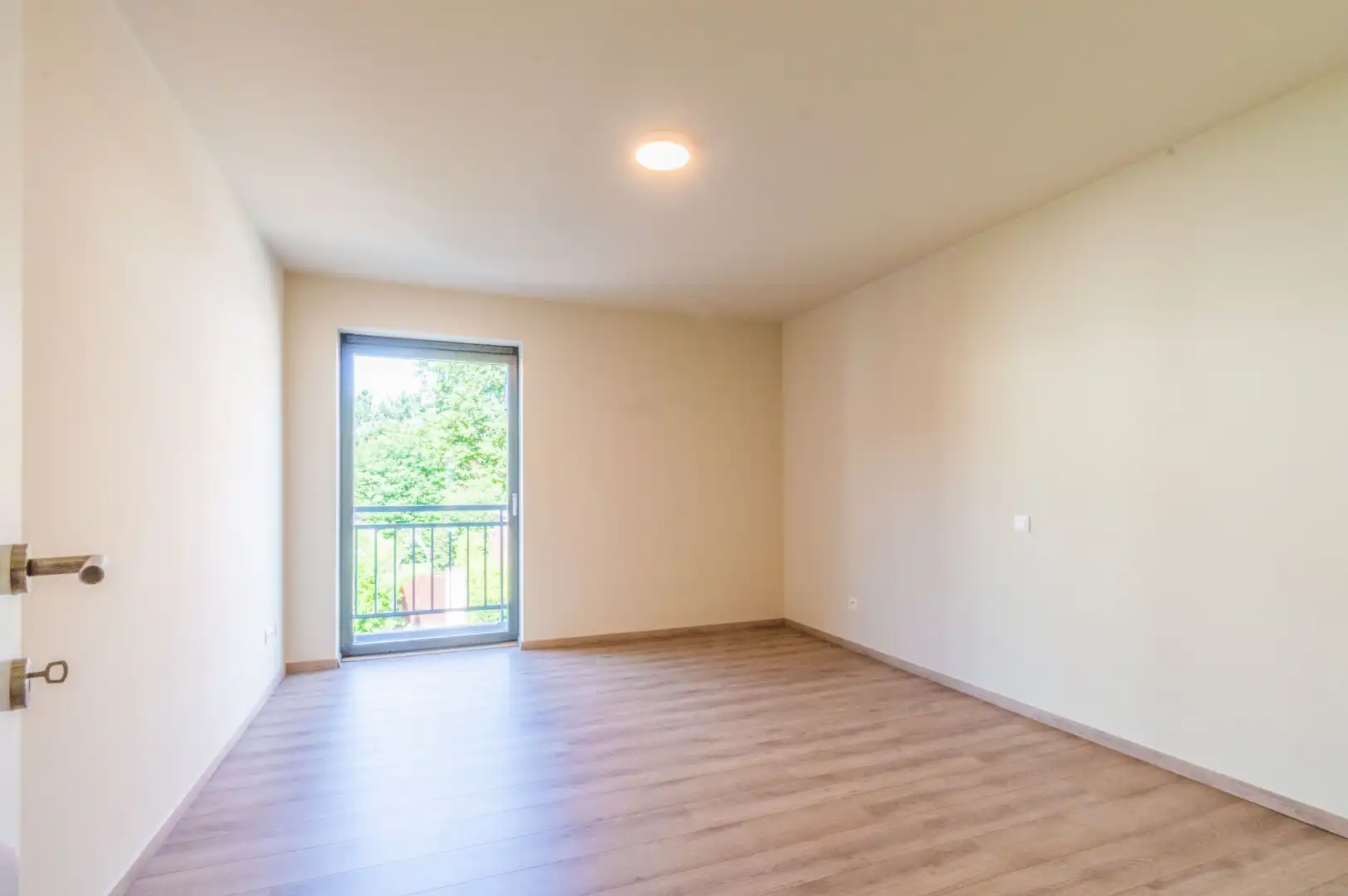 Een aangenaam, ruim duplex-appartement te Halle centrum! foto 14