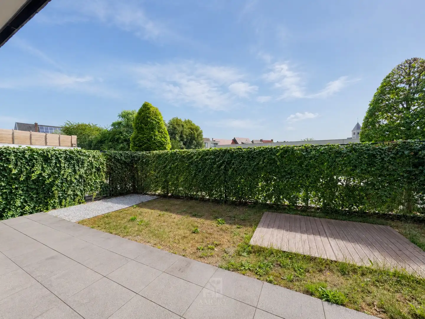 Recent gelijkvloers 2-slaapkamerappartement met tuin aan de Leieboorden foto 3