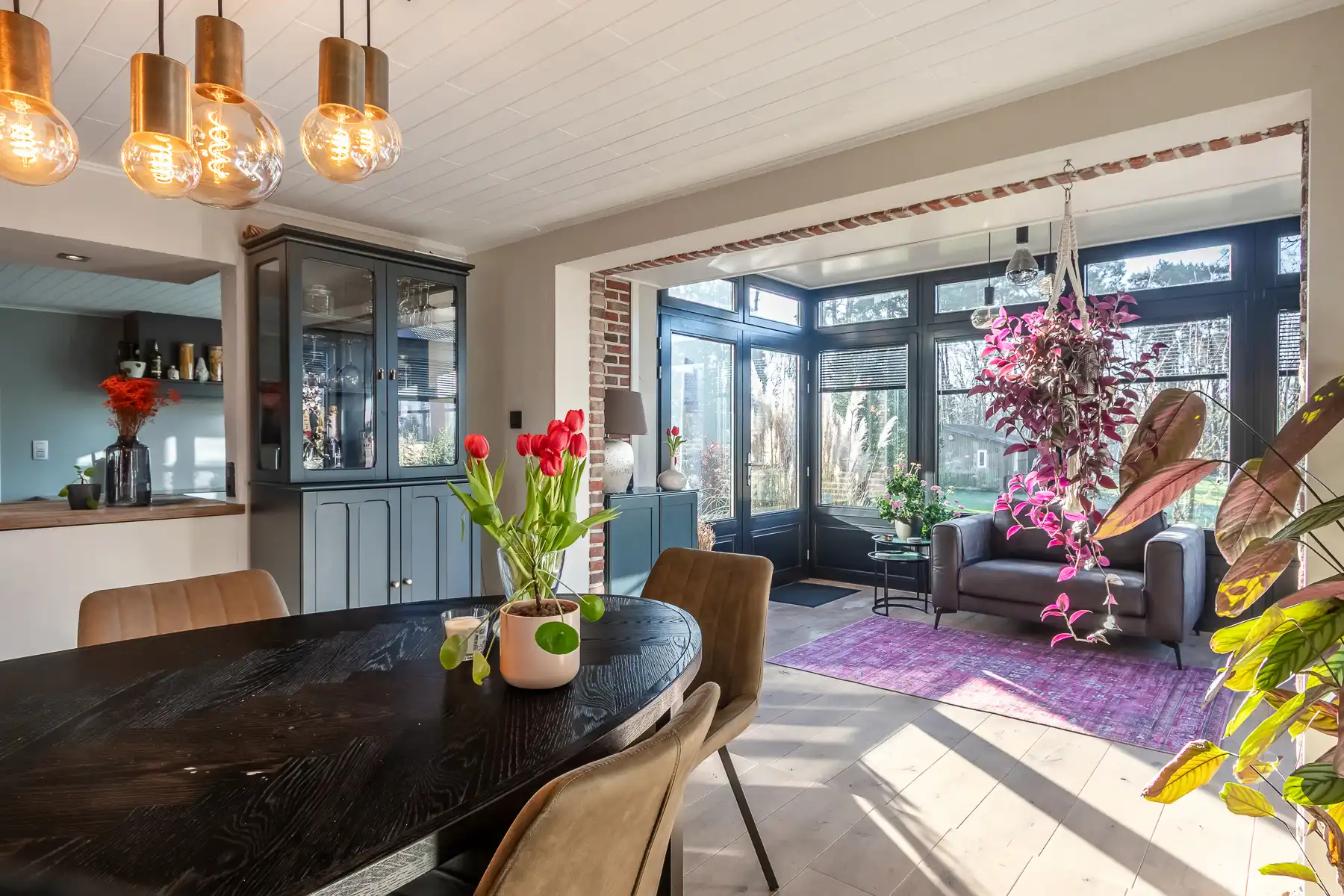 Instapklare woning met 4 slaapkamers op zuid-gericht perceel foto 8