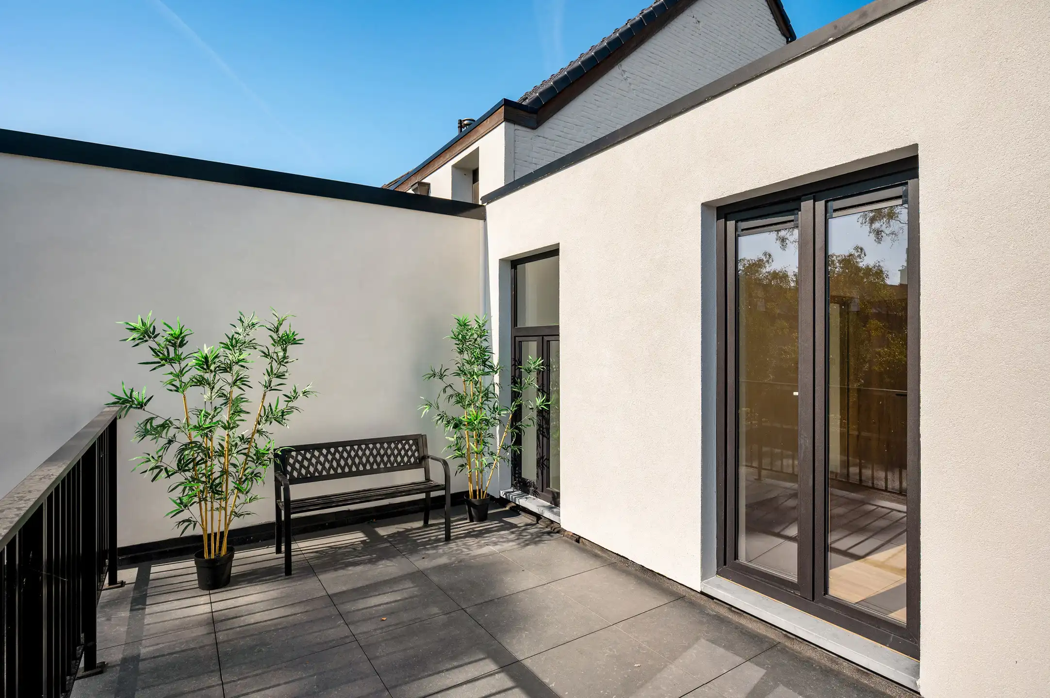 Volledig gerenoveerde en instapklare woning met zonnige tuin te Brasschaat! foto 20