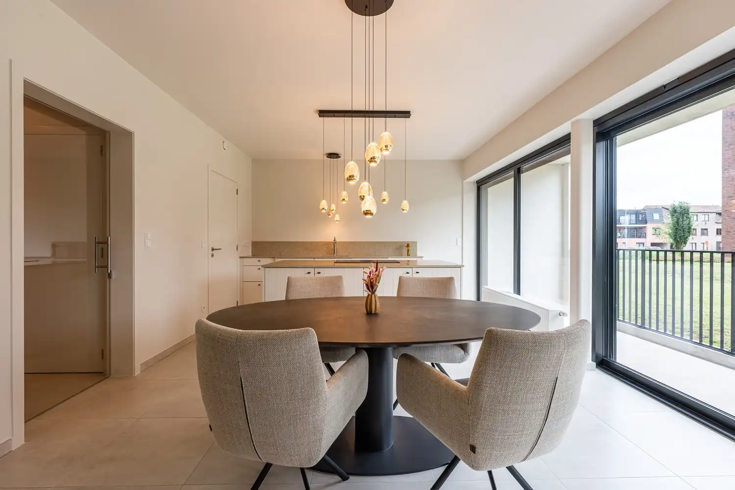 Hoogwaardig afgewerkt appartement met garage en ruim terras foto 11