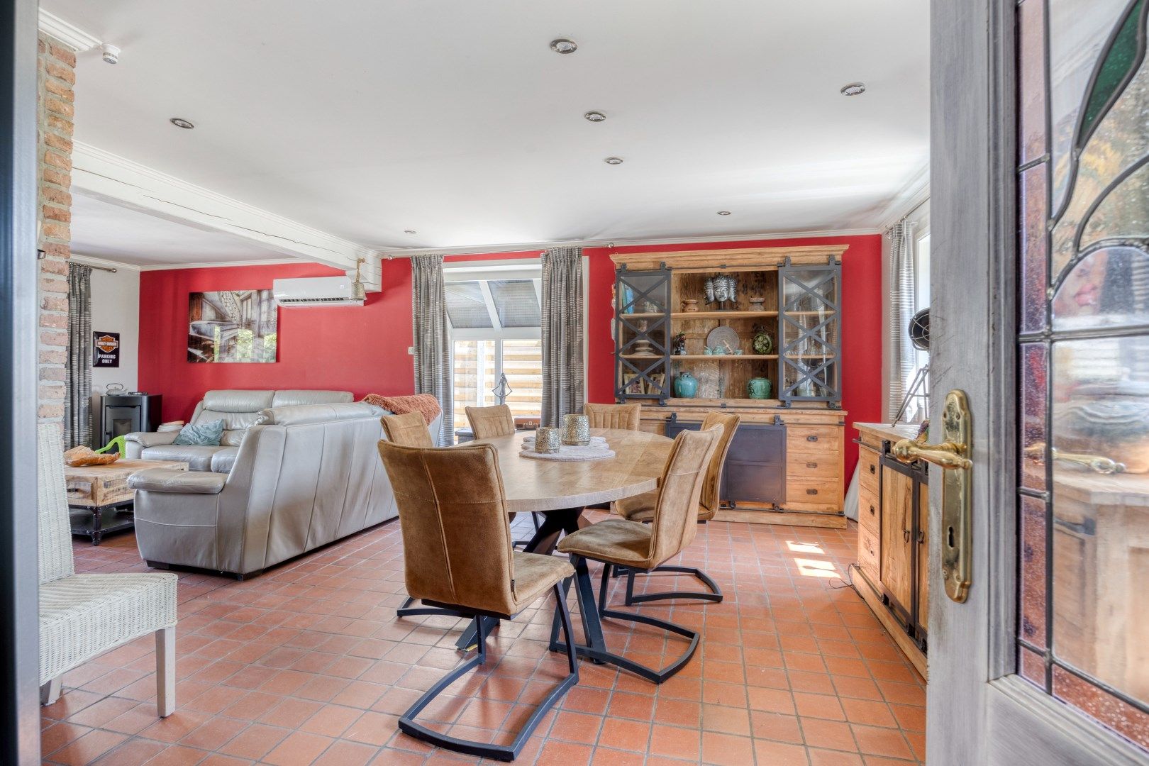 Instapklare woning met 3 slaapkamers en ruimte voor atelier / hobby !  foto 2