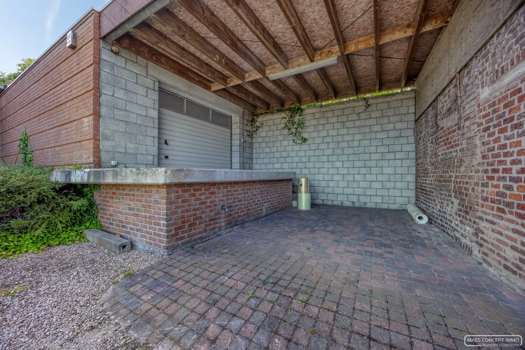 Unieke woning met atelier/ruime garage te koop in Waregem foto 14
