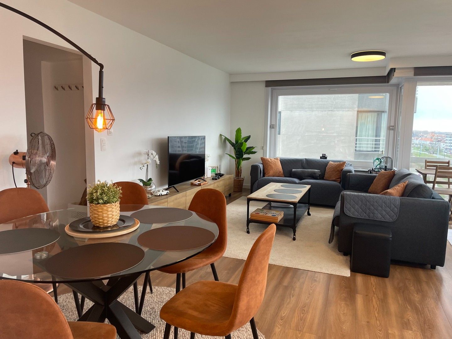 Modern appartement aan de zonnekant gelegen met open zicht foto 5