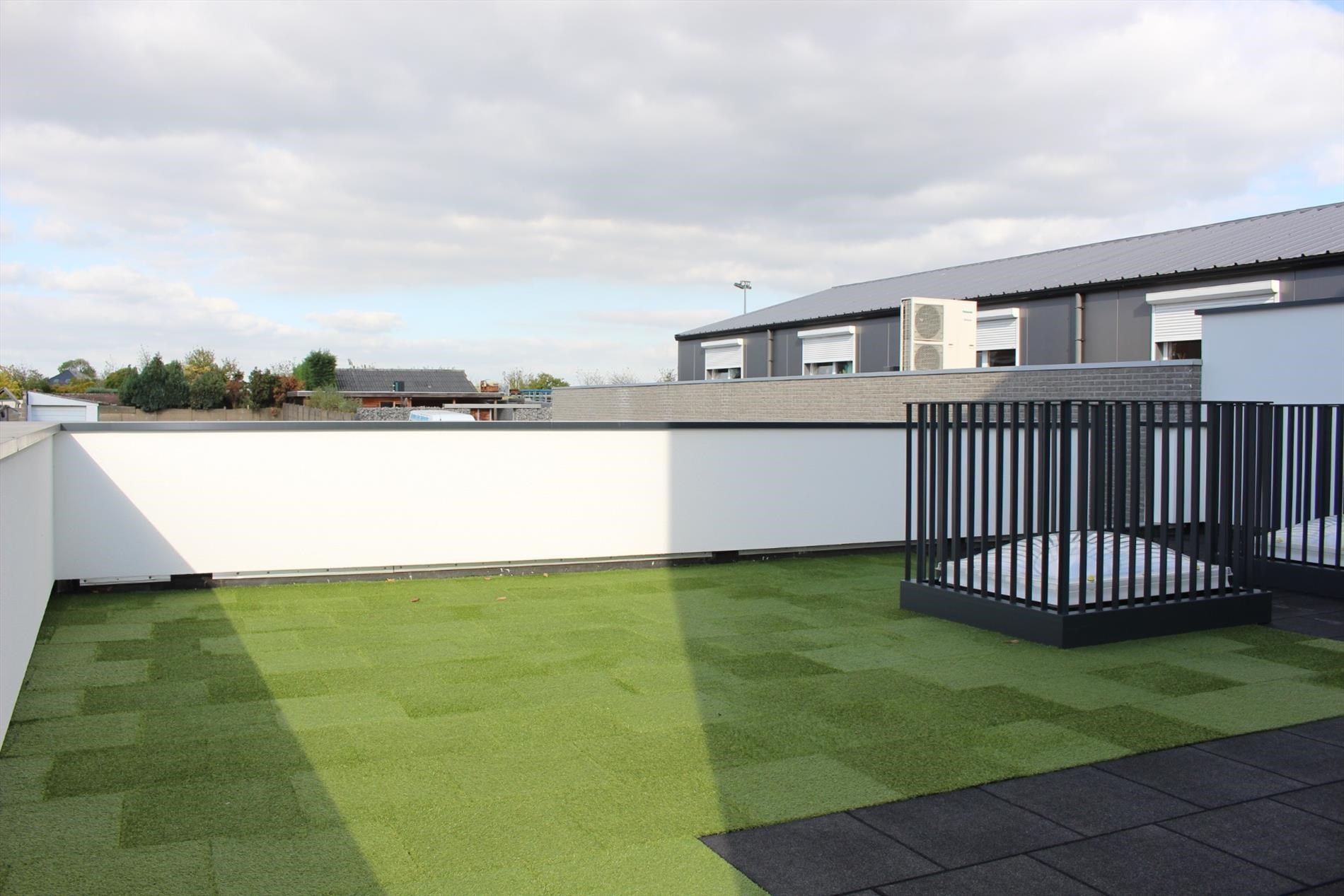 Duplex appartement met groot terras. foto 4