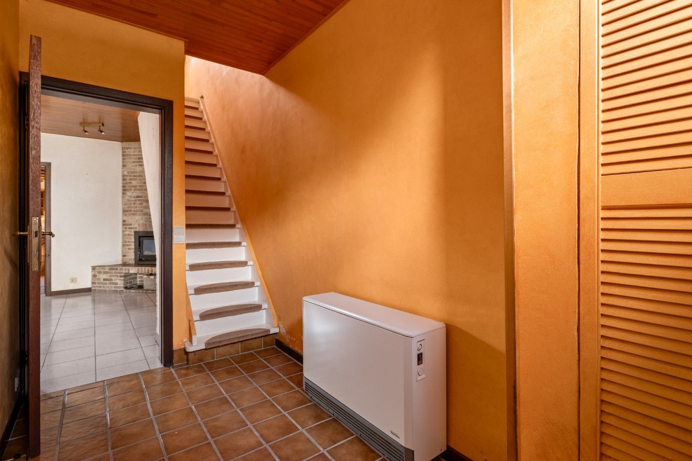 Te renoveren, vrijstaande woning met 2 slpk., oprit en diepe tuin foto 16