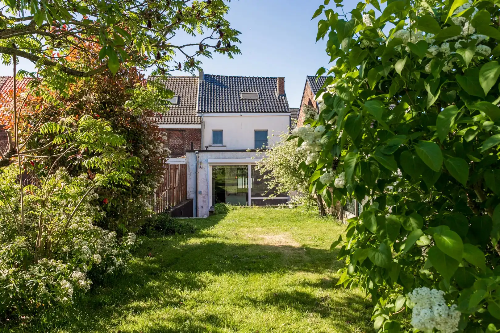 Instapklare gezinswoning met 3 slpk en ruime tuin foto 10