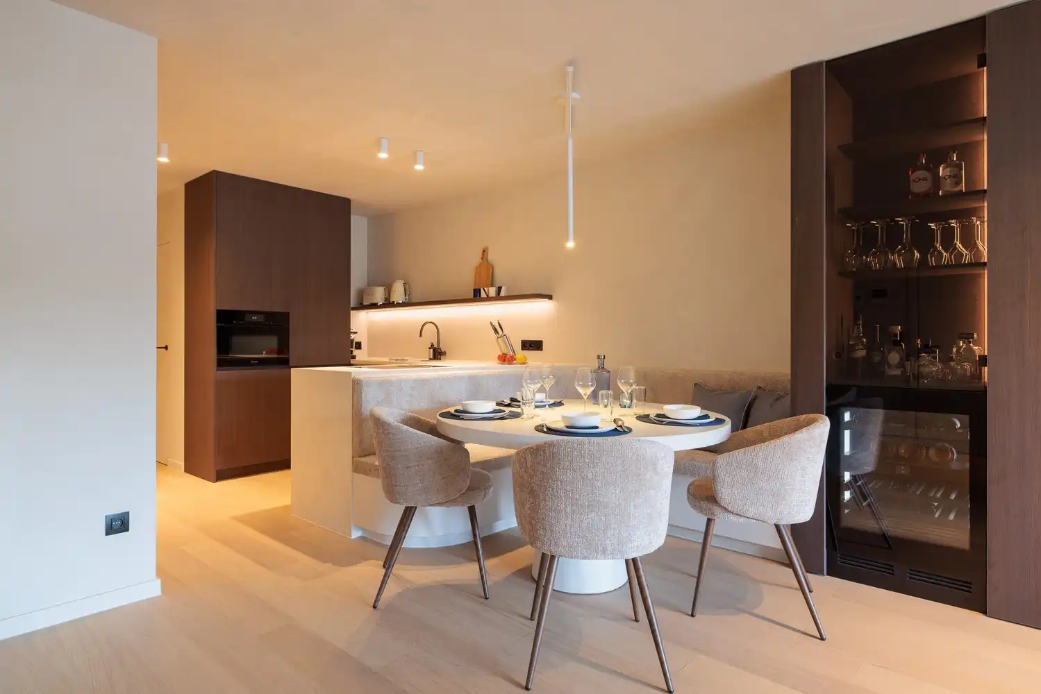 High-end afgewerkt appartement met 2 slaapkamers nabij de Durme foto 2