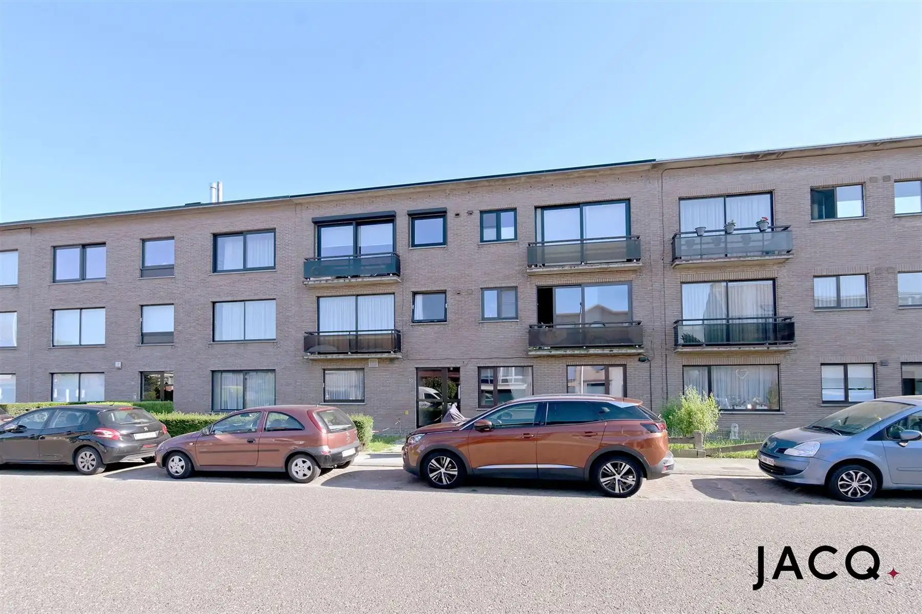 Gelijkvloers appartement met tuin en grote garage! foto 19