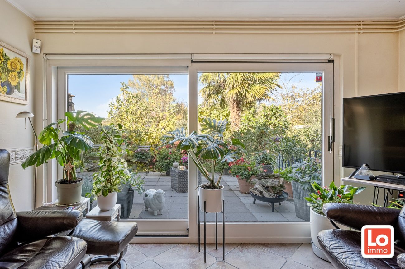 Charmante halfopen woning met inpandige garage op een rustige en groene locatie in Beervelde! foto 12