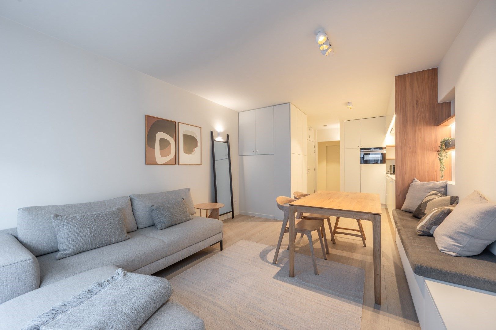 Gerenoveerd 1-slaapkamer appartement met zijdelings zeezicht in het Zoute foto 3