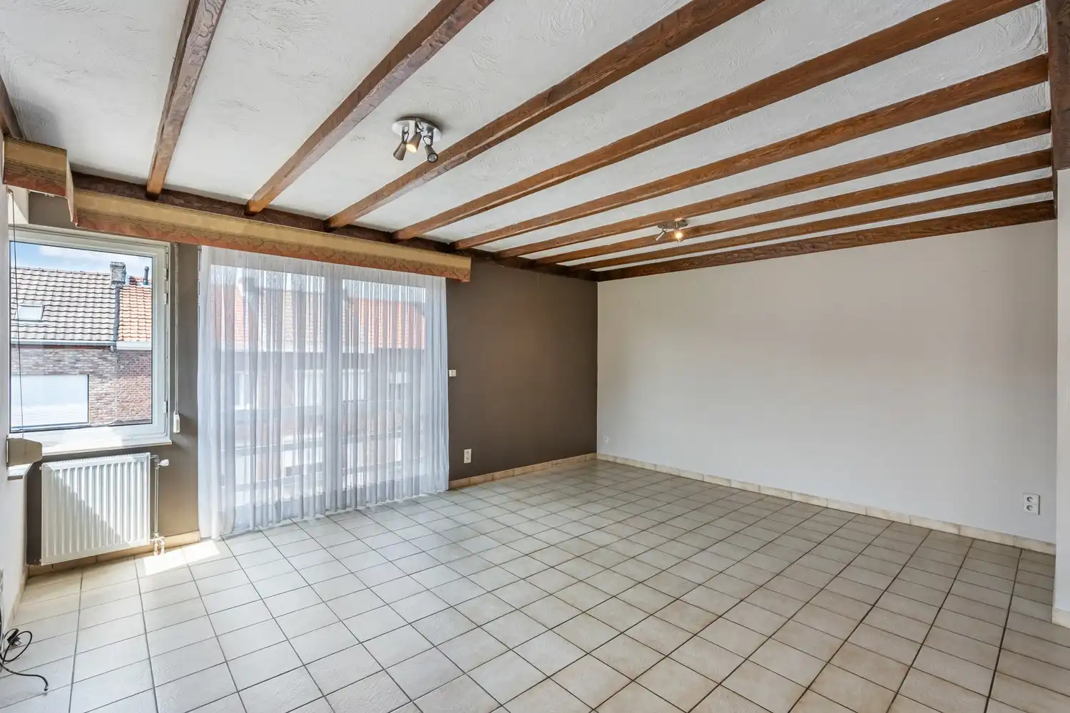 Appartement met 2 slaapkamers en ruime garage in het stadscentrum van Sint-Truiden foto 5
