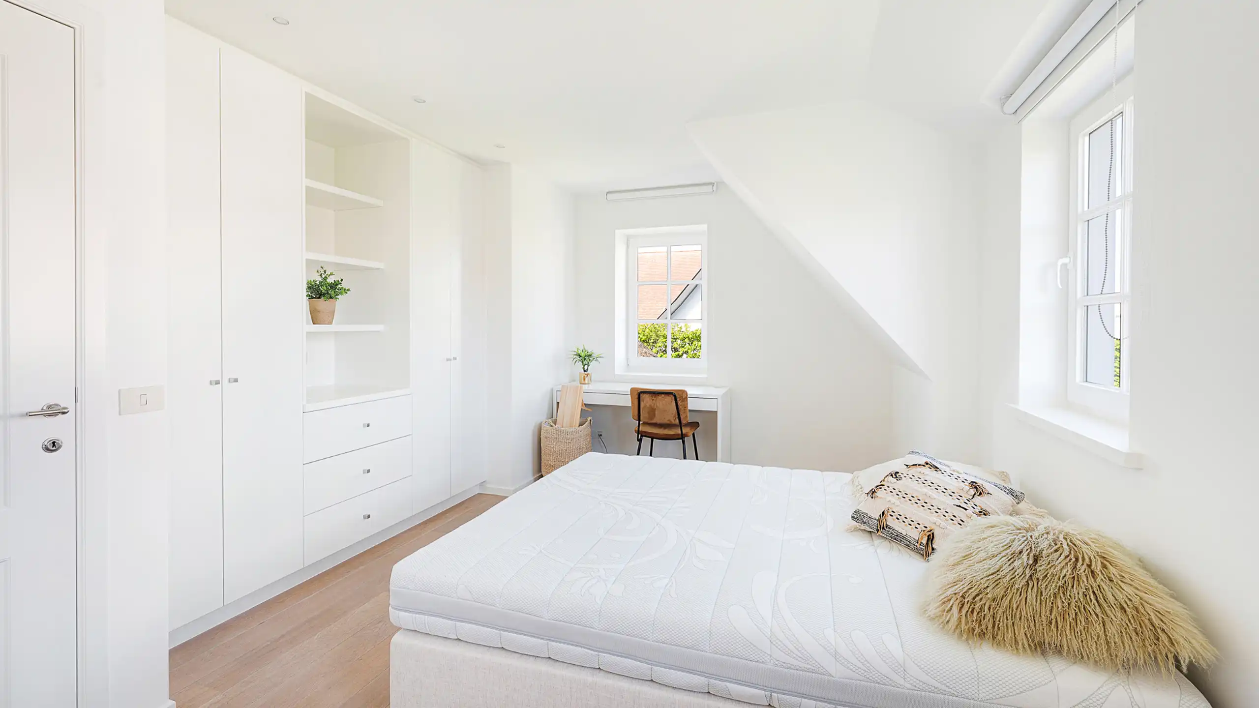 Exclusieve villa met zwembad op een residentiële topligging foto 26