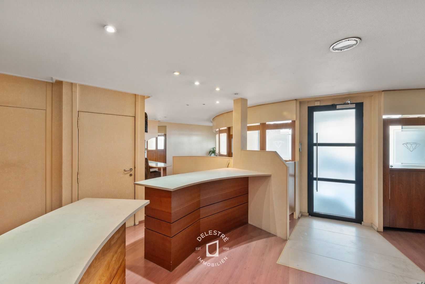 SOLIDE (HANDELS)WONING MET GARAGE BRUSSELBAAN foto 9