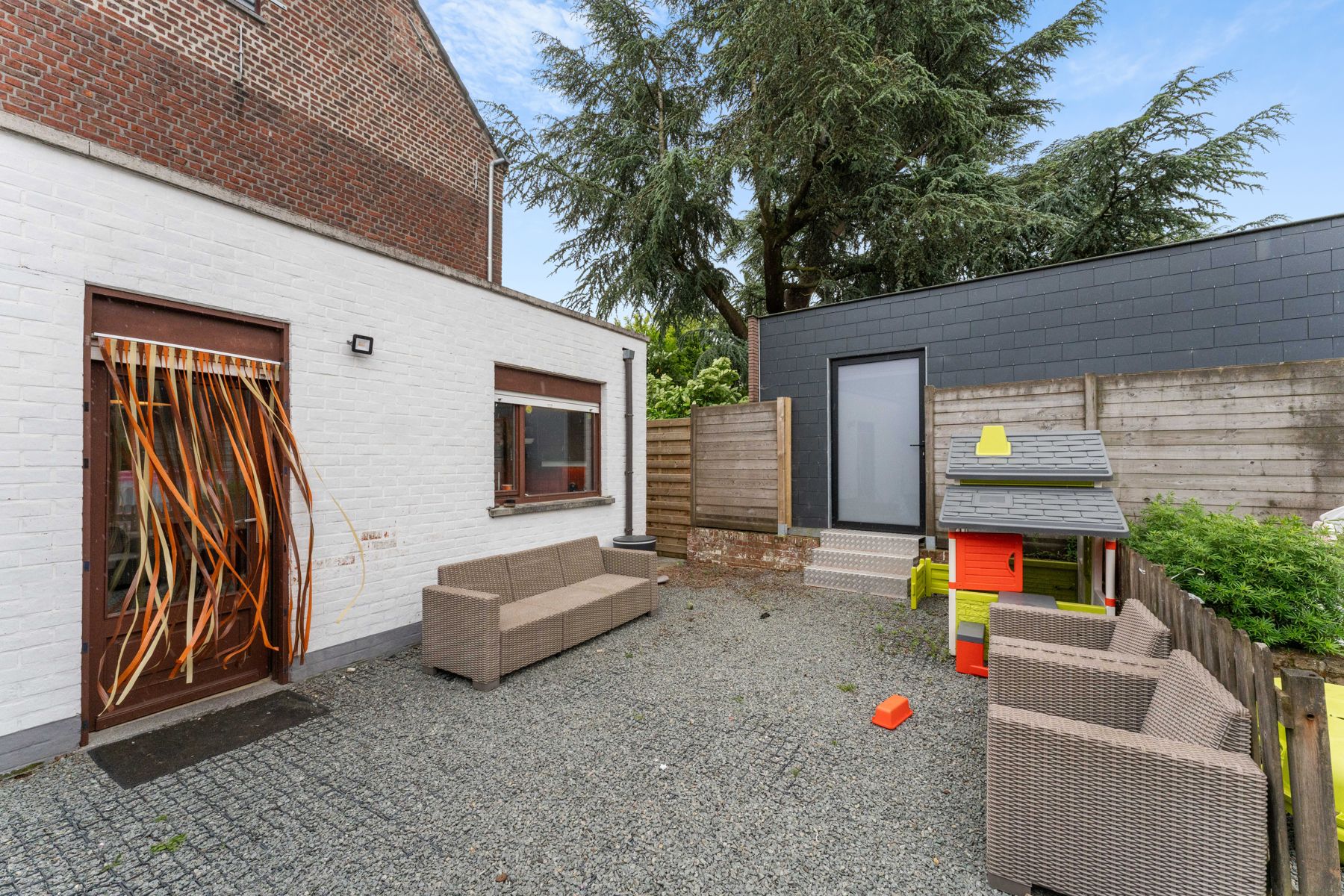 Ruime gezinswoning in het centrum van Tielt met stadstuin en garage. foto 25