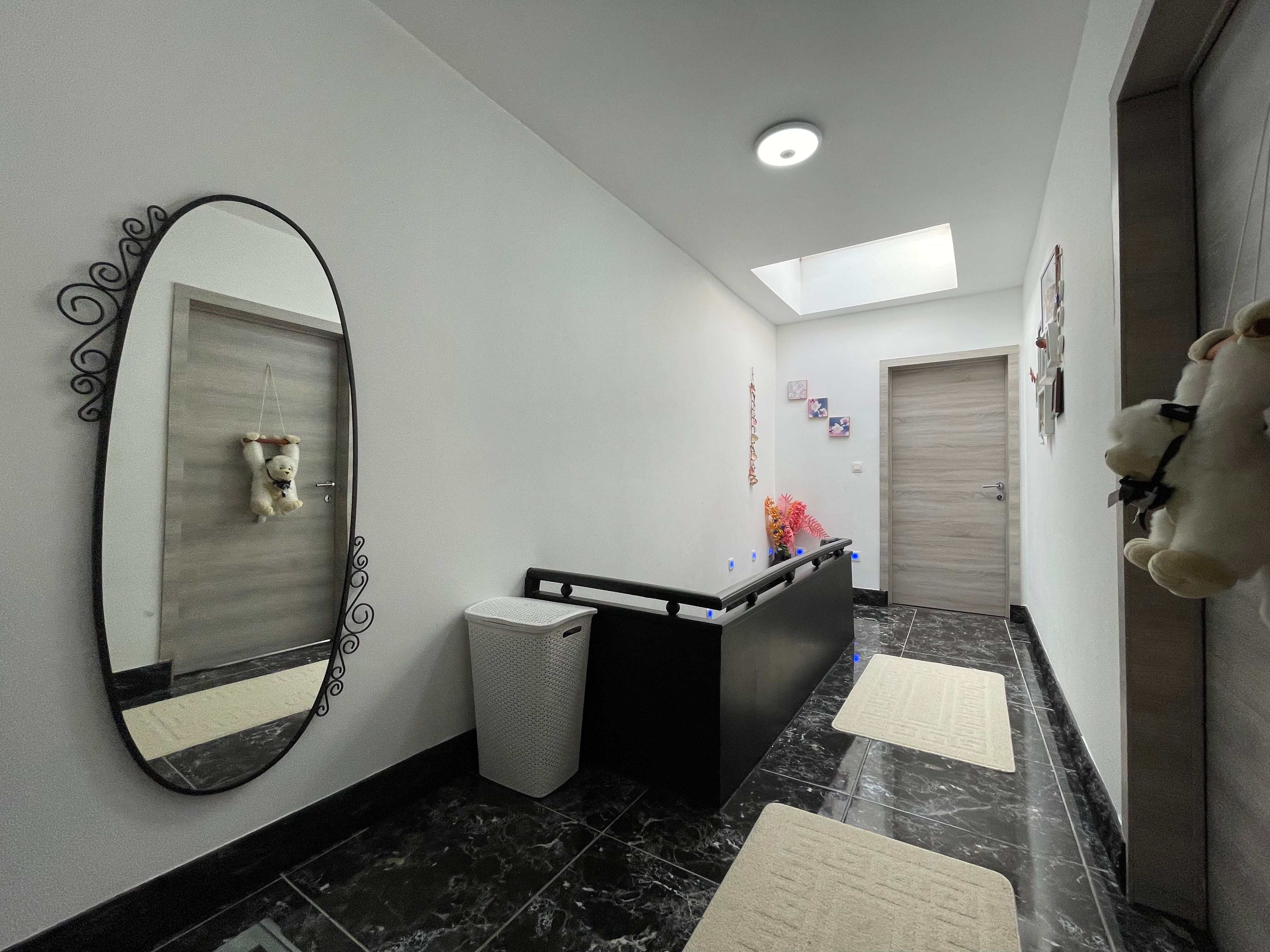 Instapklaar 263m² 2 badk 3 slpk foto 31