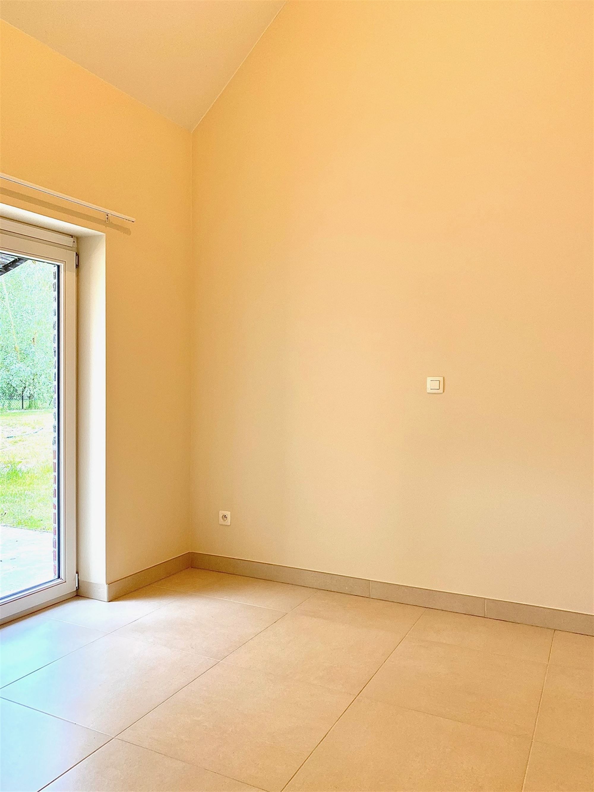 Charmante WONING (open bebouwing) met 3 SLAAPKAMERS, TUINTJE & TERRAS, zowel voor- als achteraan een OPEN GROEN ZICHT foto 14