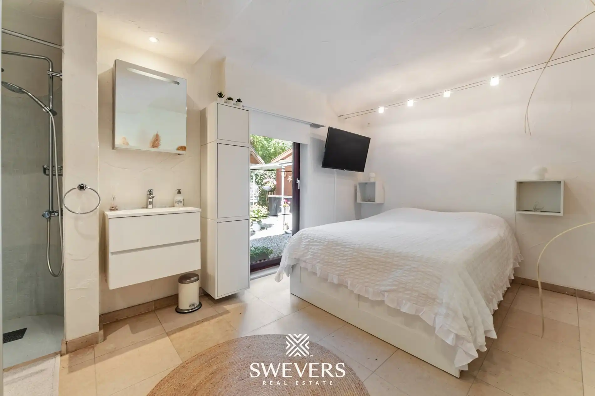 Villa met karakter in exclusief woonparkgebied omgeven door rust en groen foto 25