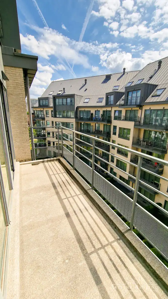 LICHTRIJK - Prachtig gem. app. 2k. met TERRAS - (NAVO area) foto 3