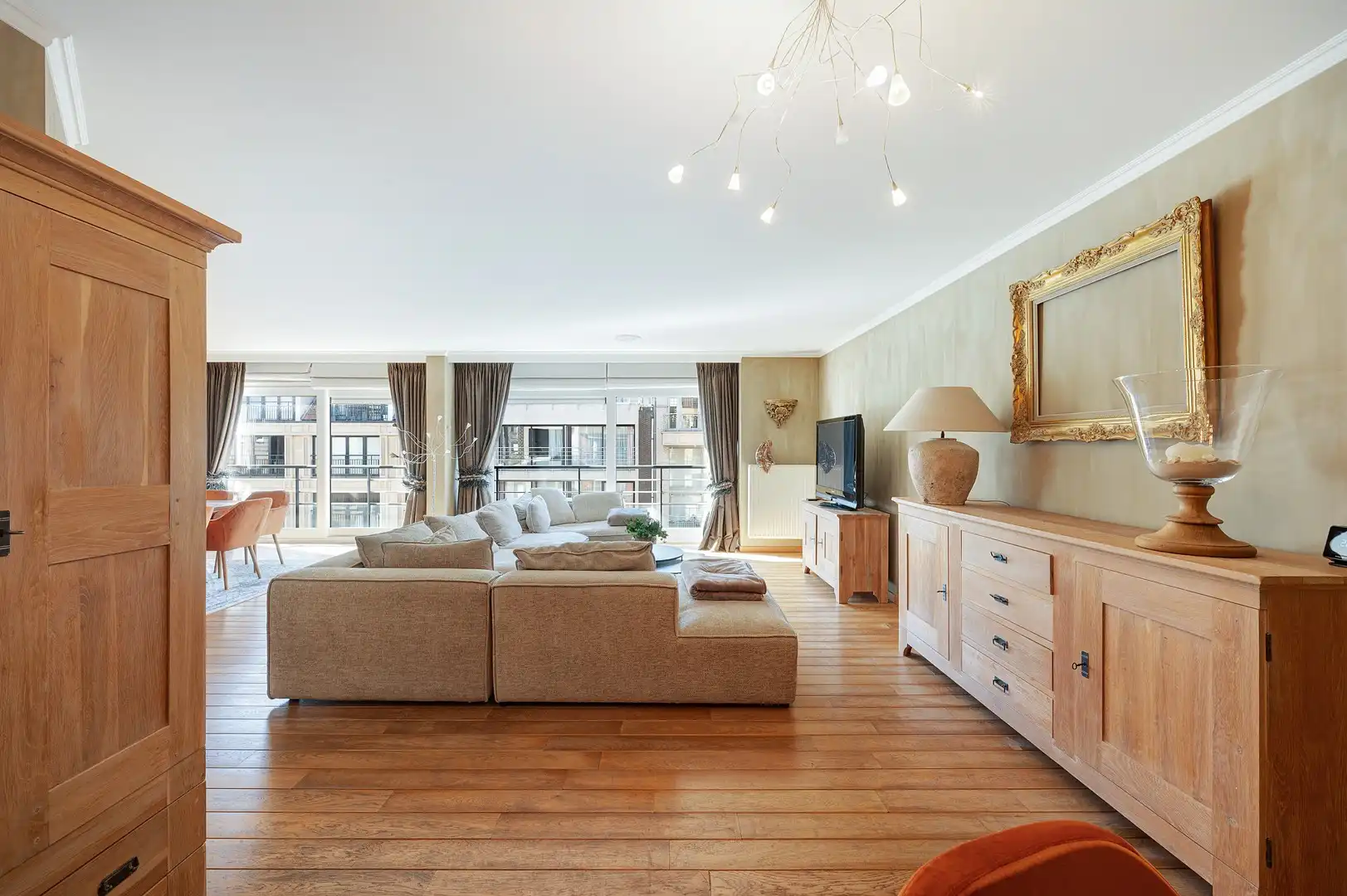 Ruim appartement van 152 m² in het centrum van Knokke. foto 5