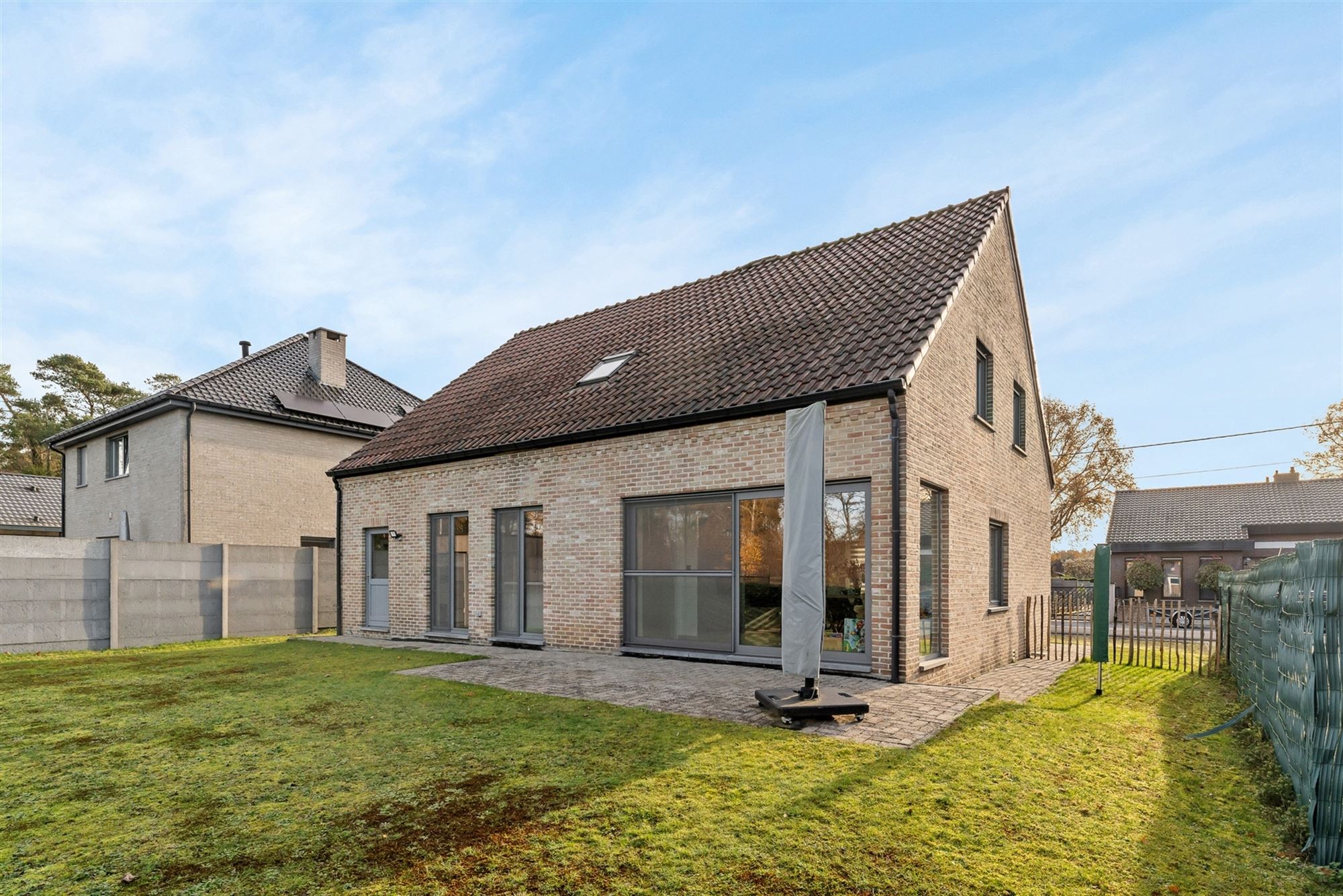 MOOI GERENOVEERDE WONING MET 4 SLAAPKAMERS OP RUSTIGE LIGGING VLAKBIJ KOERSEL CENTRUM foto 21