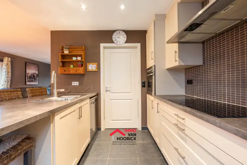 Instapklare woning HOB - 265m² grondopp. foto 10