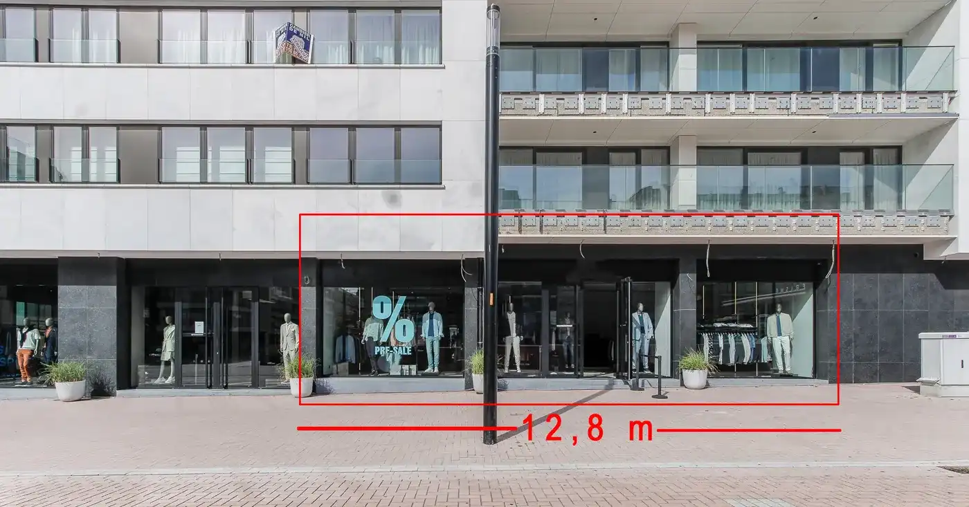 Excl. handelspand met unieke gevelbreedte van +/- 13 meter op een toplocatie aan het Lichttorenplein. foto 3
