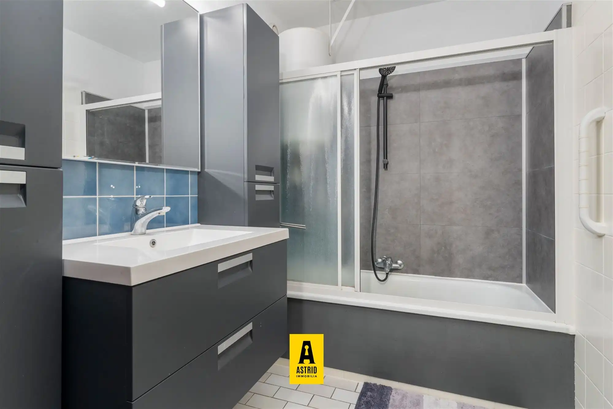 Zonnig aappartement met zeezicht! foto 11