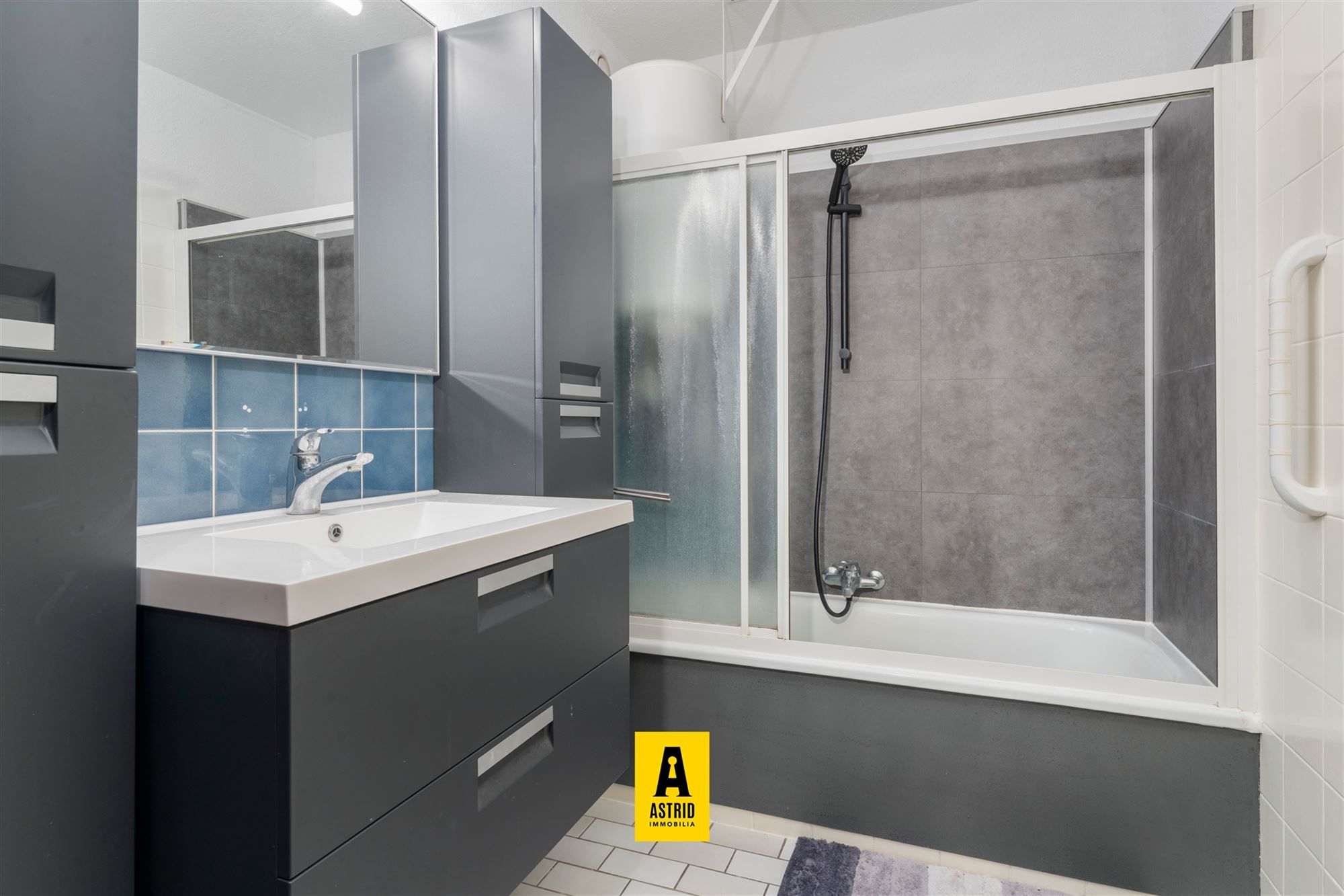 Zonnig aappartement met zeezicht! foto 11