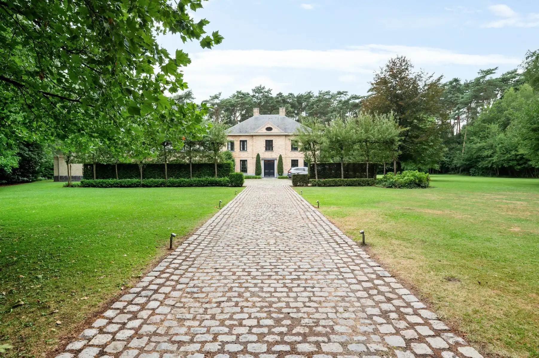 Exclusieve villa met parktuin foto 5