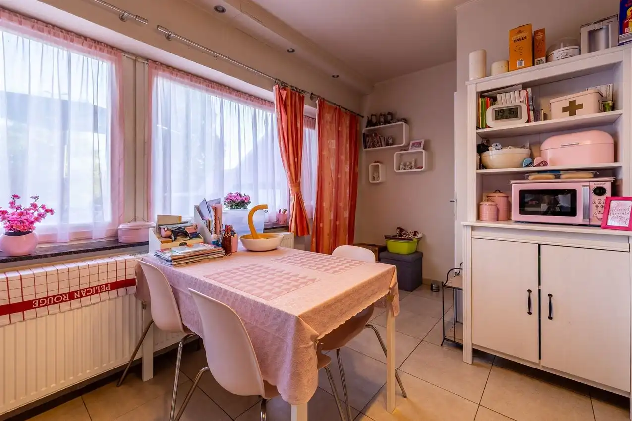 Gerenoveerde bel-etagewoning met 3 slk foto 7