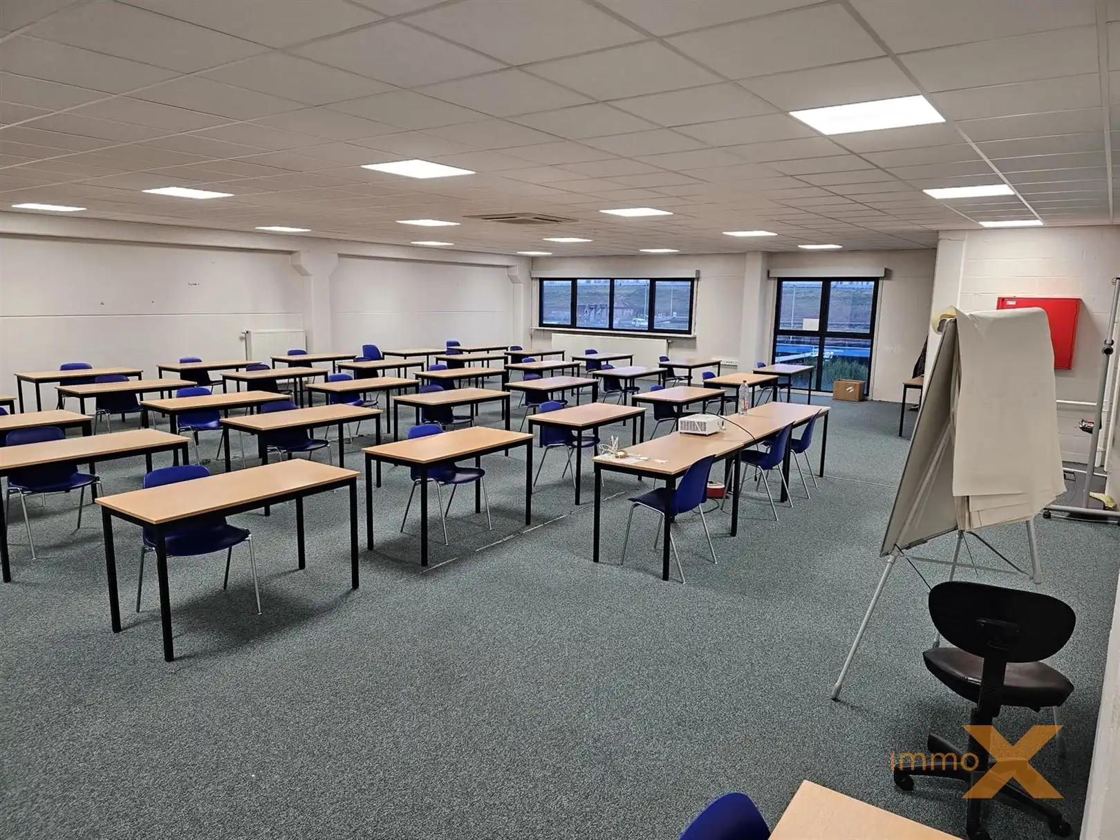 BUREELRUIMTE MET GOEDE VERBINDING SNELWEGEN!! foto 4