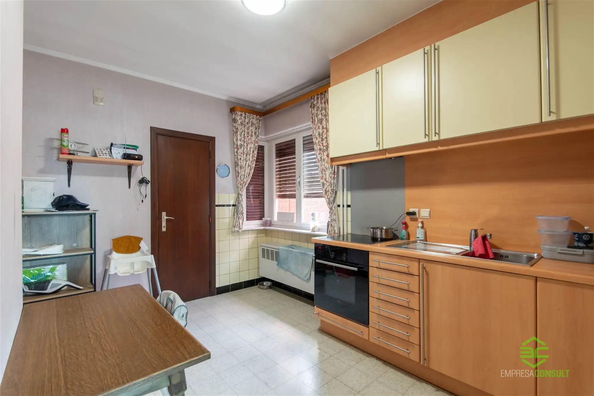 Zeer ruime gezinswoning met achtergelegen loods van 125m²! foto 6