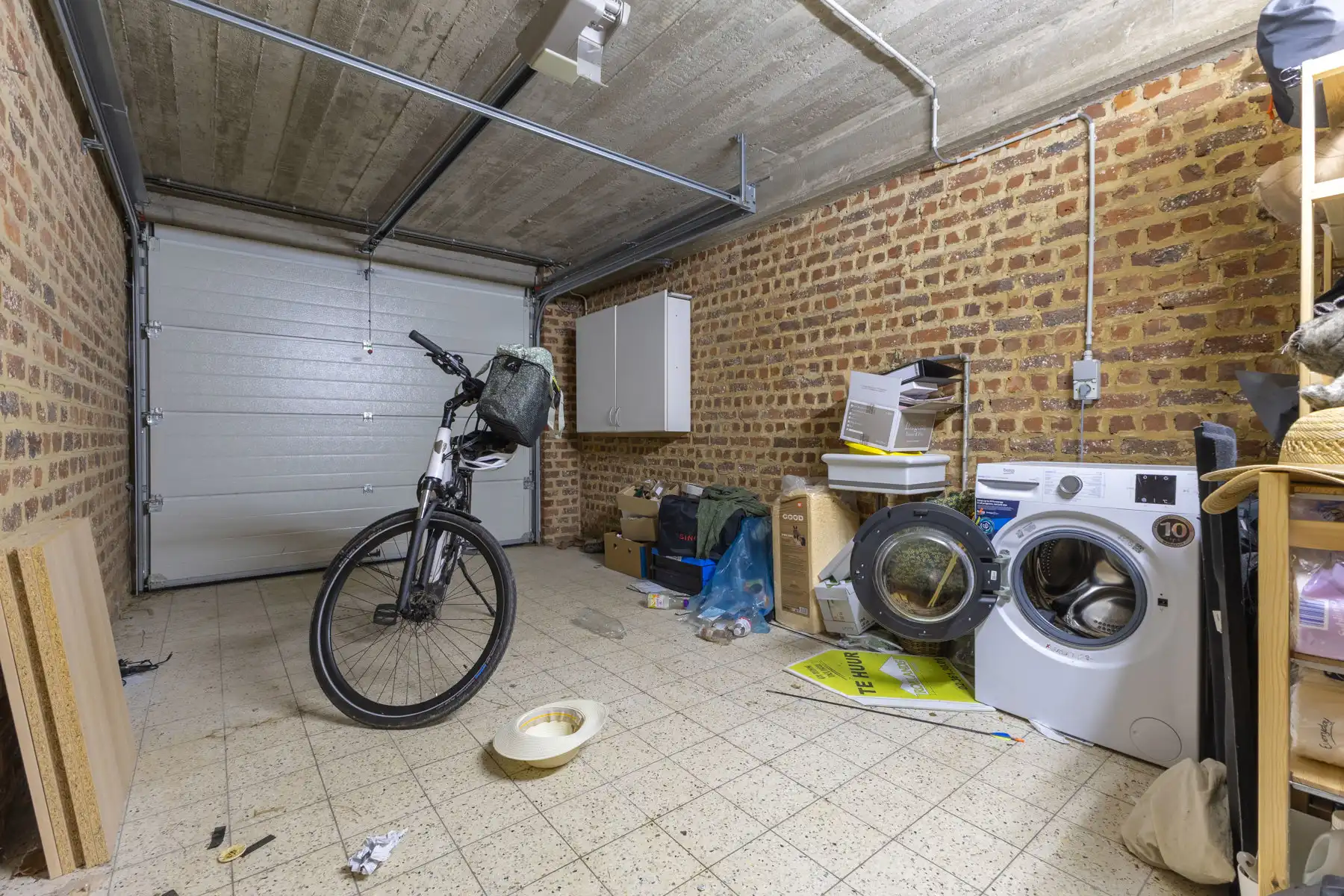 Opbrengsteigendom met 4 wooneenheden en 2 garages foto 40