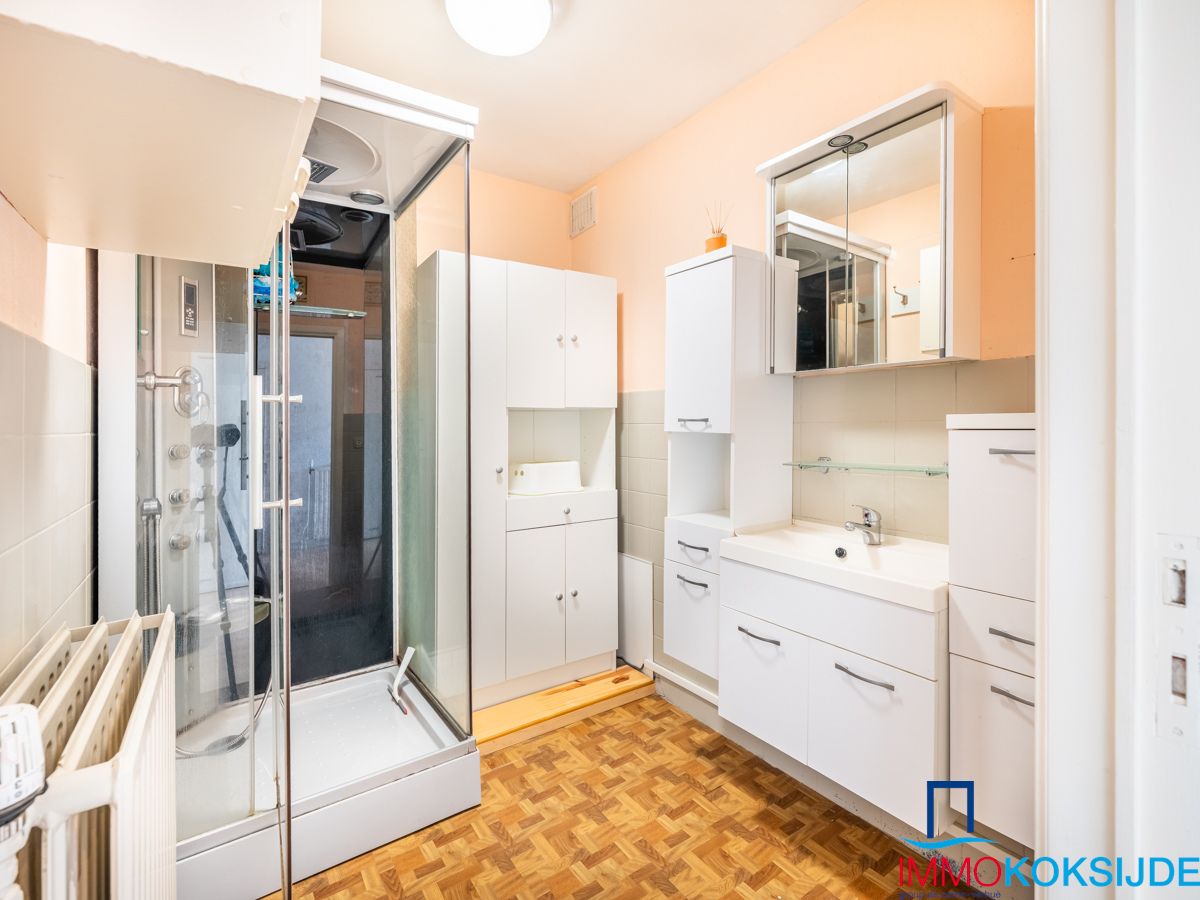 Centraal gelegen appartement met 2 slaapkamers foto 14