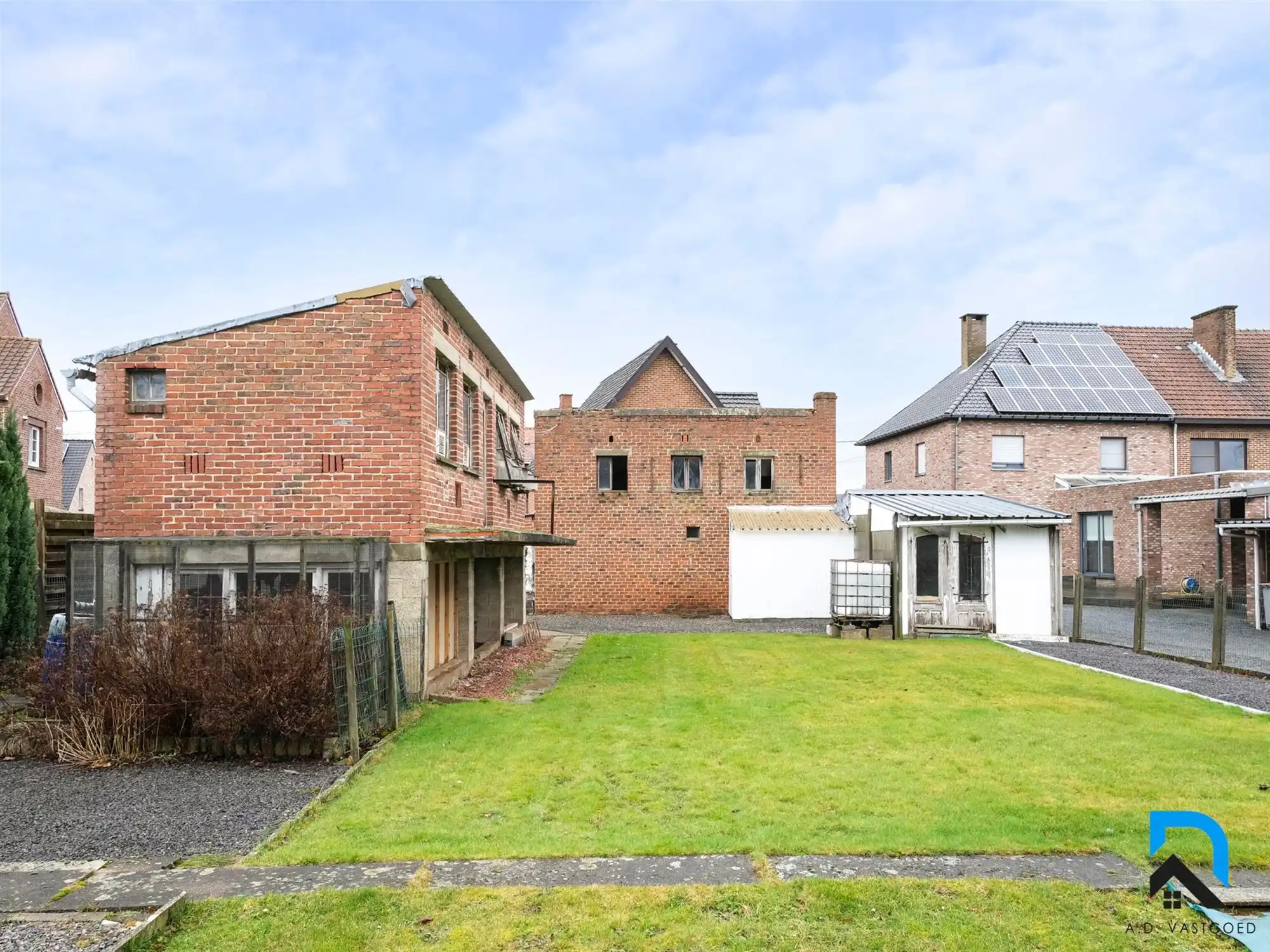 Mooie woning met grote tuin foto 21