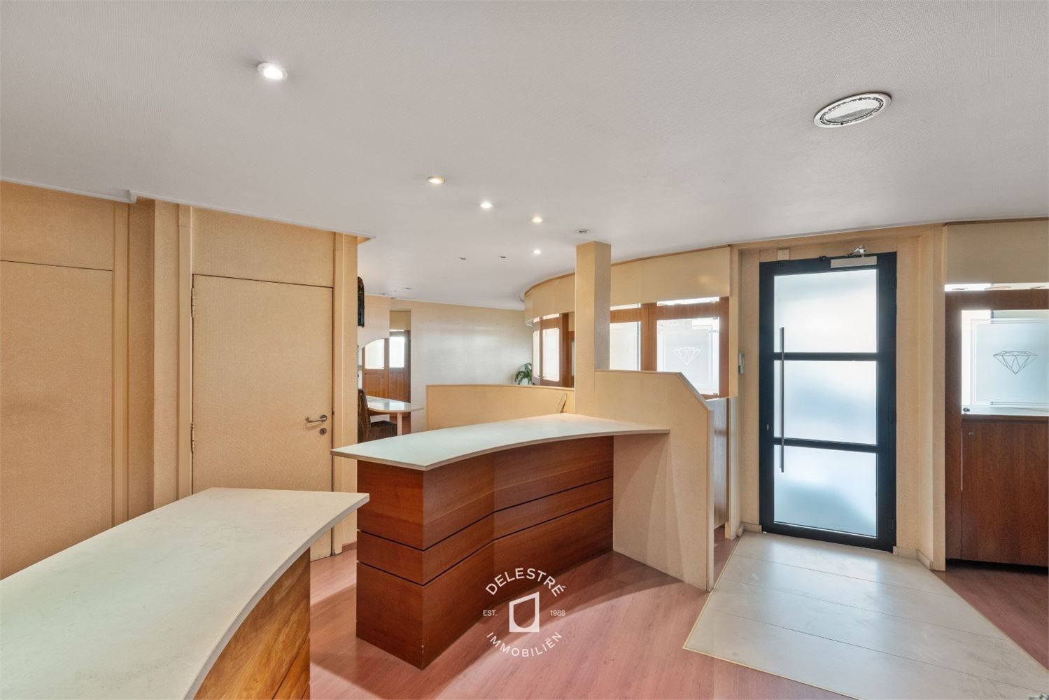 SOLIDE (HANDELS)WONING MET GARAGE BRUSSELBAAN foto 9