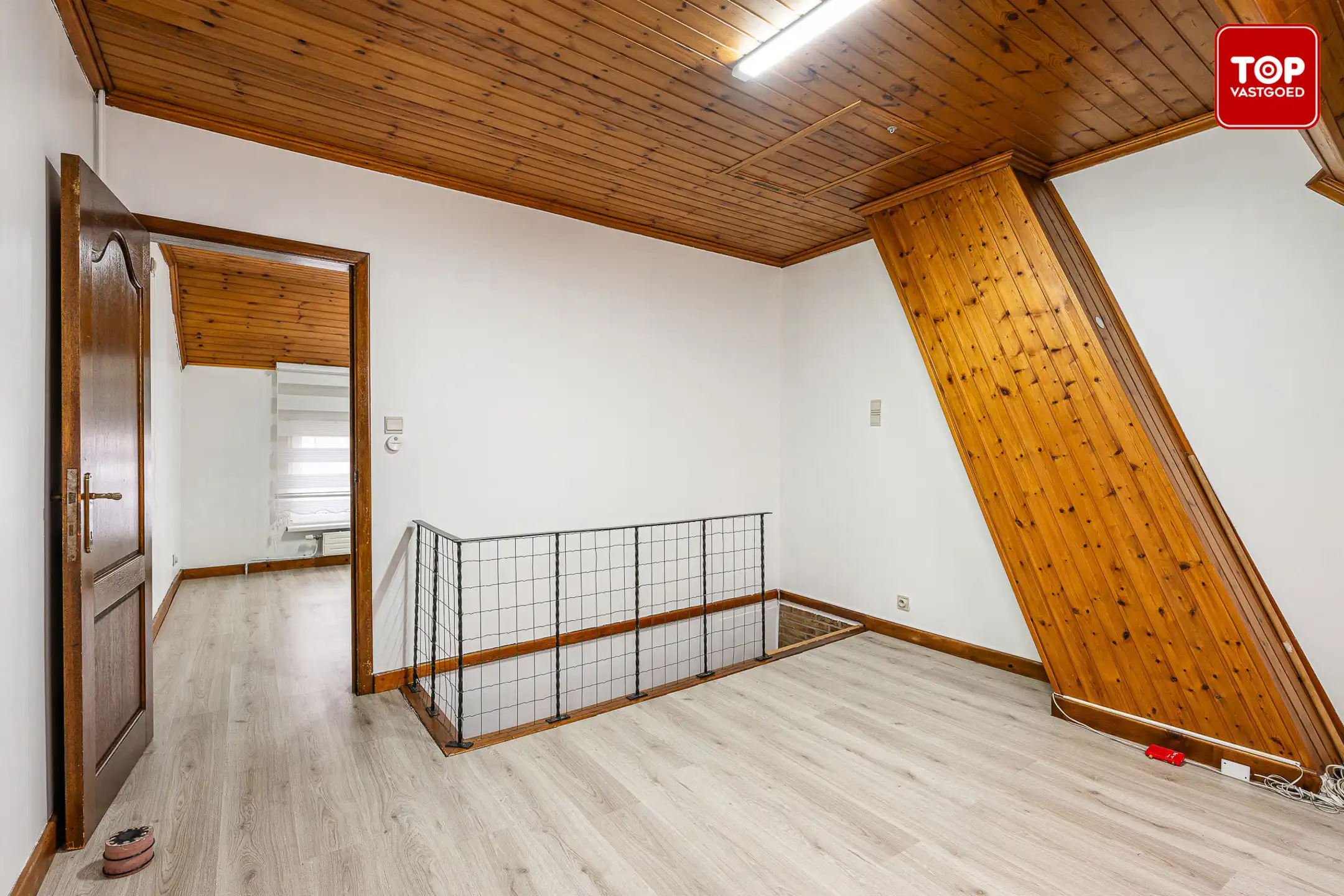 Instapklare woning met stadkskoer op gunstige locatie. foto 22