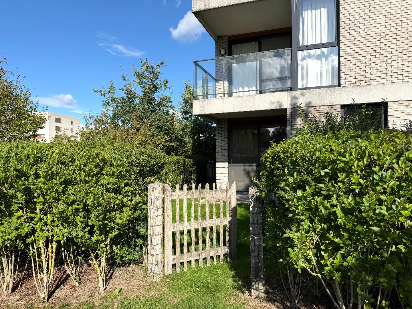 Prachtig appartement met private tuin aan de Lauwse Leieboorden! foto 19