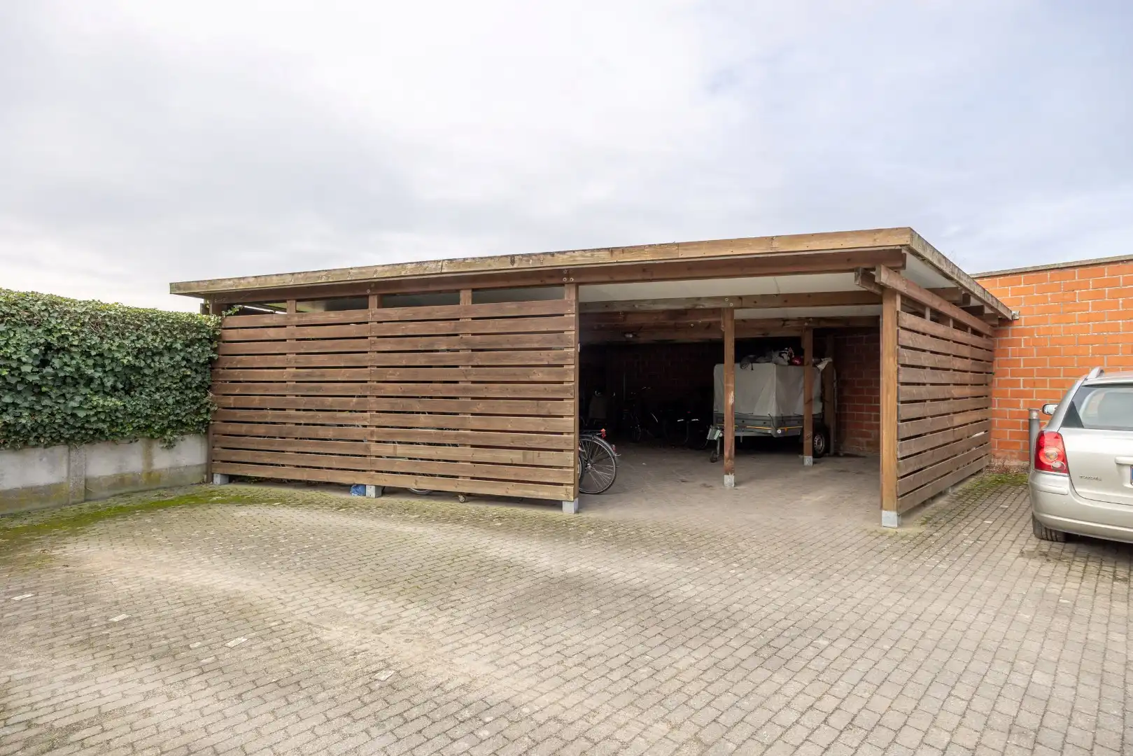 Ruim gelijkvloers appartement met terras en 2 slaapkamers te Overpelt centrum. foto 28