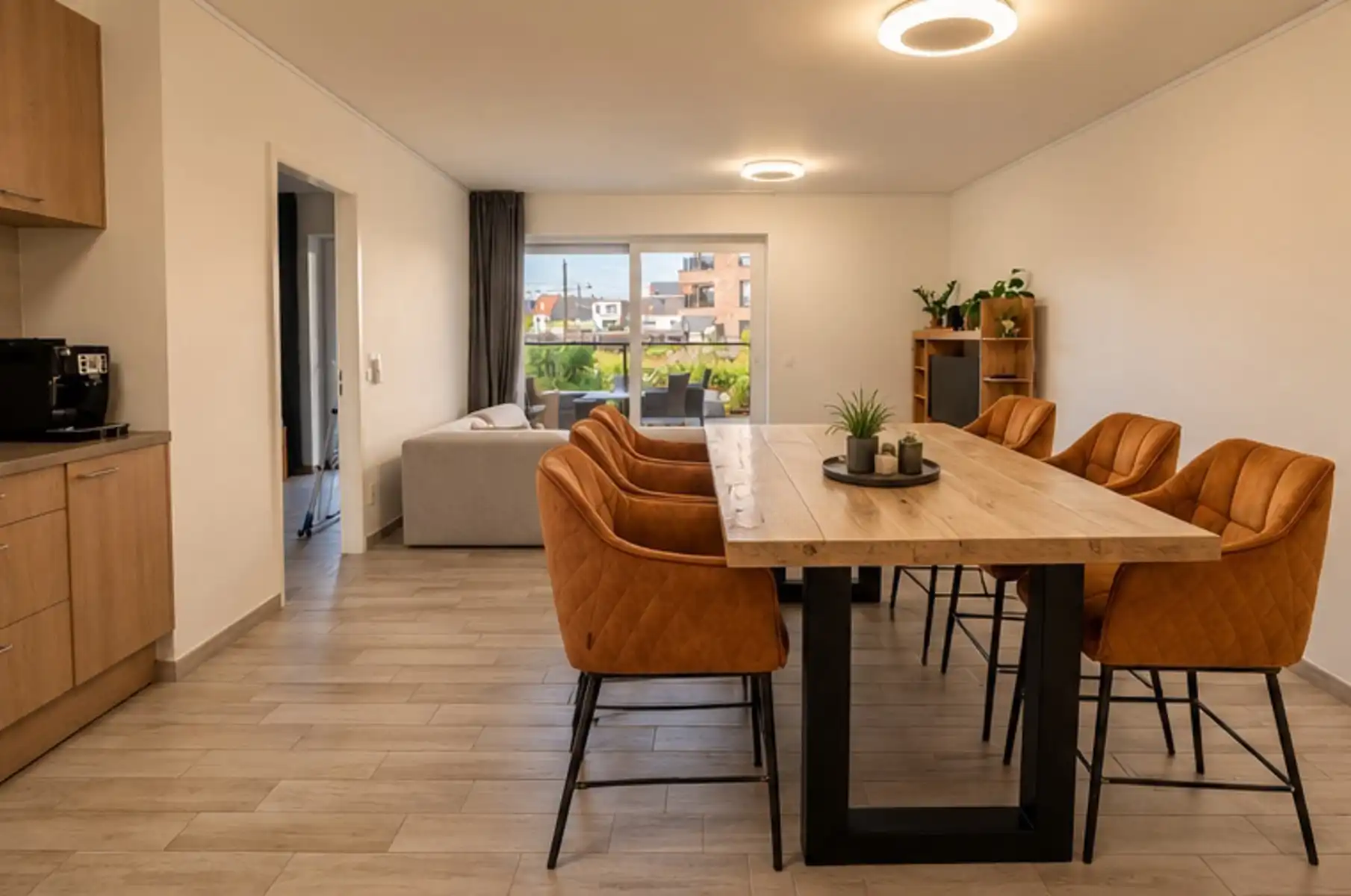 Appartement INCLUSIEF staanplaats, 2 slpks en zonneterras foto 4